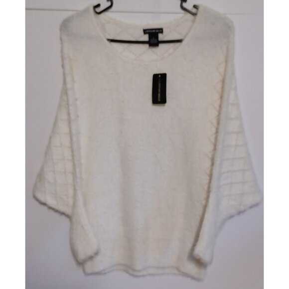 Lauren Michelle Sweaters - Lauren Michelle  Womens Medium Fuzzy White  Sweater